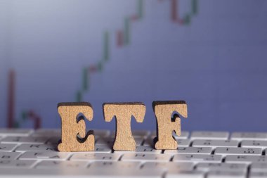 Klavyedeki altın kelime ETF. Değiş tokuş Fonu.