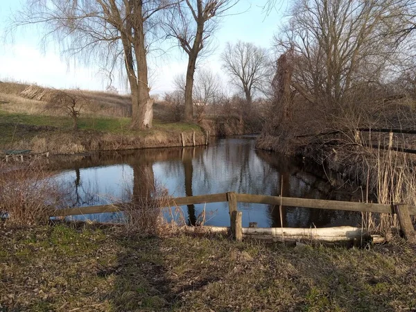 Lago Primavera Aldeia — Fotografia de Stock