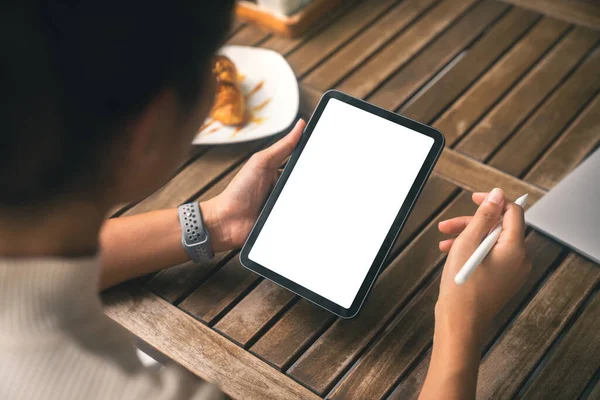 Close Women Holding Digital Tablet White Screen Stylus Pen Table — ストック写真