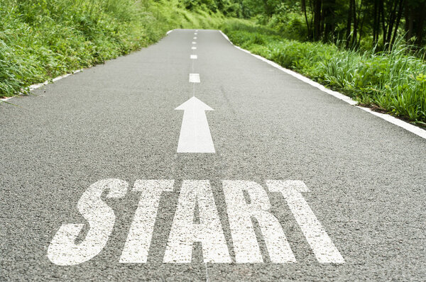 Старт на дороге
