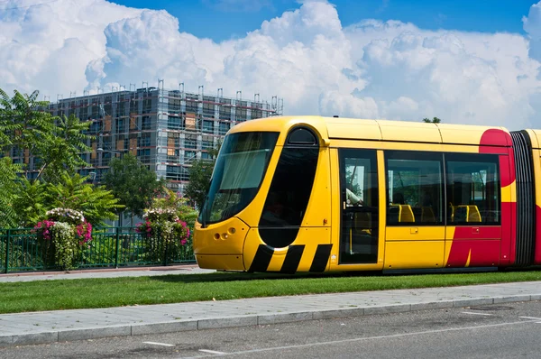 Mulhouse - Francia - 24 luglio 2014 - tram a Mulhouse - Alsazia Francia — Foto Stock