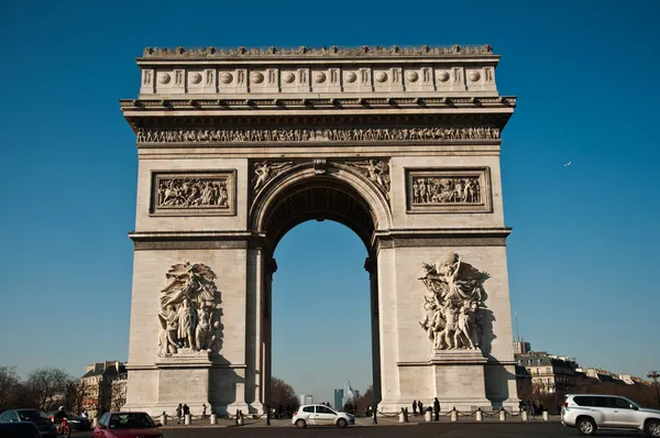 Arco de triunfo en París — Foto de Stock