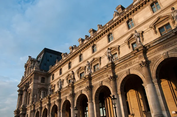 Museo del Louvre en París — Foto de Stock