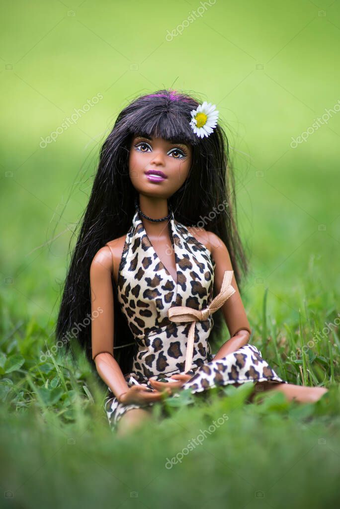 Mulhouse Francia Settembre 2021 Ritratto Bambola Barbie Nera Con