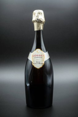 Mulhouse - Fransa - 28 Aralık 2020 Gosset Şampanya şişesinin kapanışı