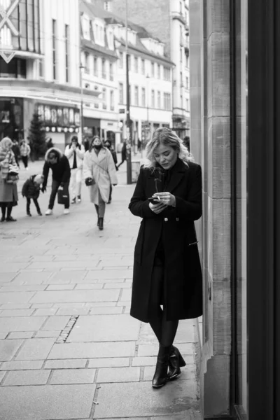 Strasbourg France January 2022 Portrait Blond Woman Standing Street Cigarette — Zdjęcie stockowe