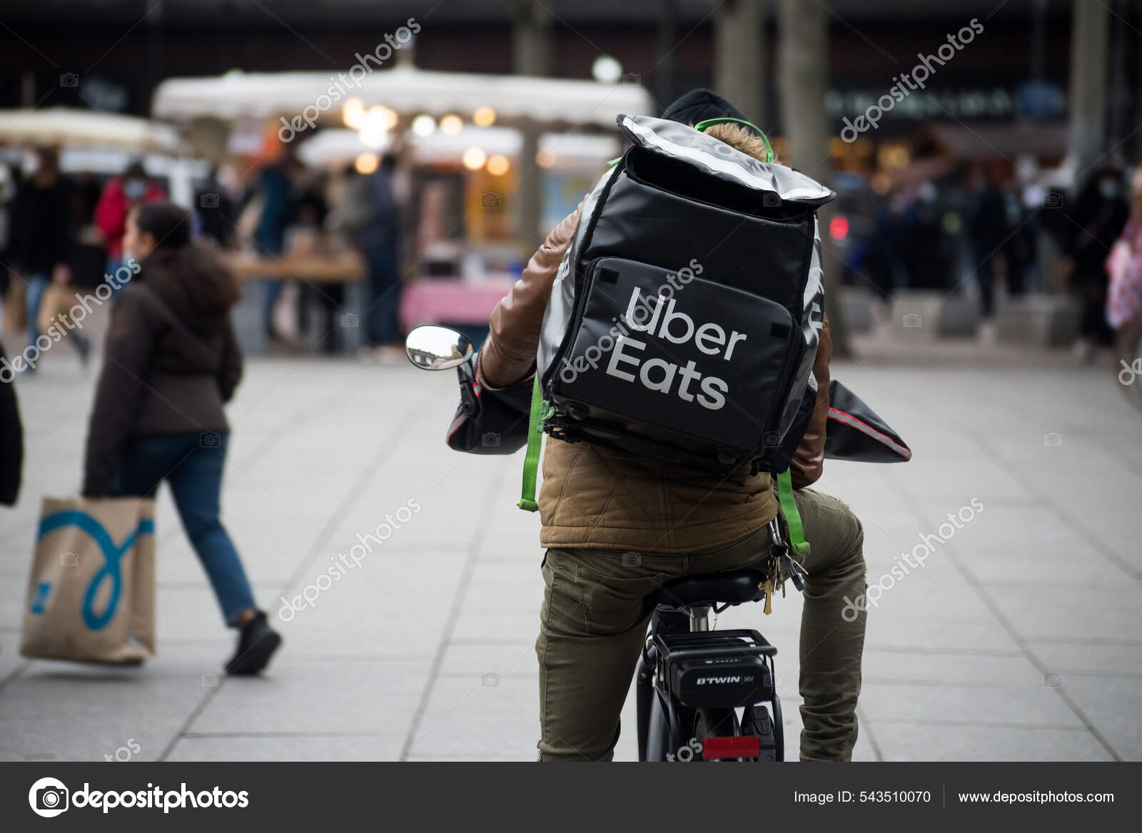 Strasbourg France January 2022 Portrait Uber Eats Delivery Man Bicycle