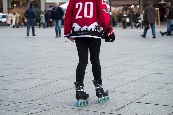 Strasbourg France February 2022 Portrait Young Woman Roller Blade City — Stock Photo, Image