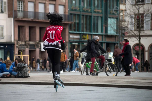 Strasbourg France February 2022 Portrait Young Woman Jumping Roller Blade — Stock Photo, Image