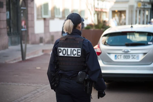 Colmar França Março 2022 Retrato Policial Nacional Francesa Andando Rua — Fotografia de Stock