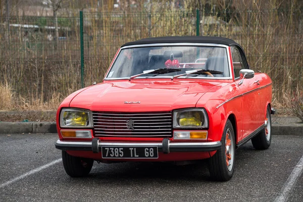 Mulhouse Francie Března 2022 Pohled Zepředu Oranžový Peugeot 304 Kabriolet — Stock fotografie