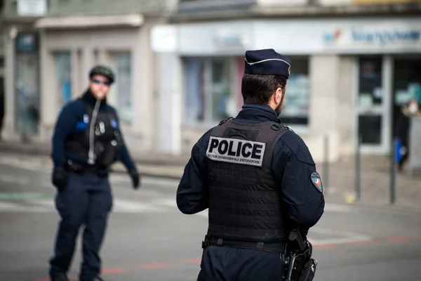 Mulhouse France Mars 2022 Portrait Dos Policier Français Debout Dans — Photo