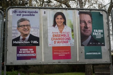 Mulhouse - Fransa - 31 Mart 2022 - Fransa cumhurbaşkanlığı seçimleri için Fransız adayların görüşü 
