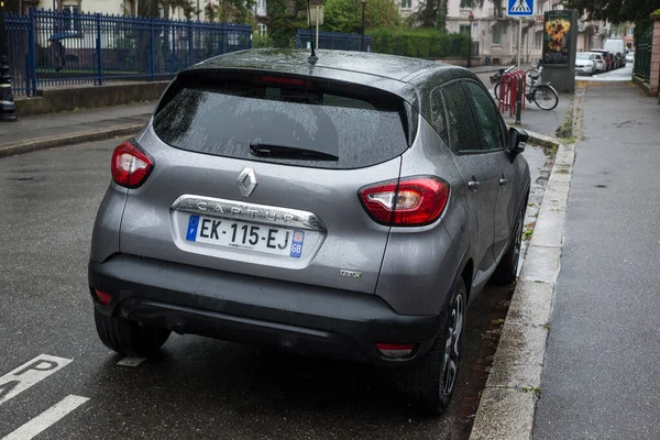 Mulhouse França Abril 2022 Vista Traseira Carro Cinza Renault Captur — Fotografia de Stock