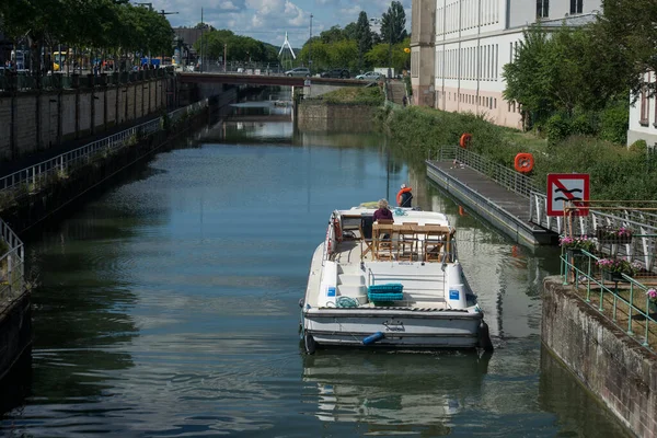 Mulhouse Frankreich Mai 2022 Blick Auf Ein Weißes Touristenboot Auf — Stockfoto