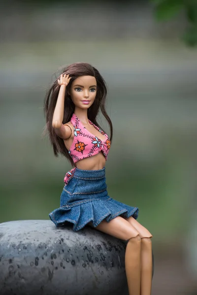 Mulhouse Γαλλία Ιουνίου 2022 Πορτρέτο Της Μελαχρινής Κούκλας Barbie Που — Φωτογραφία Αρχείου