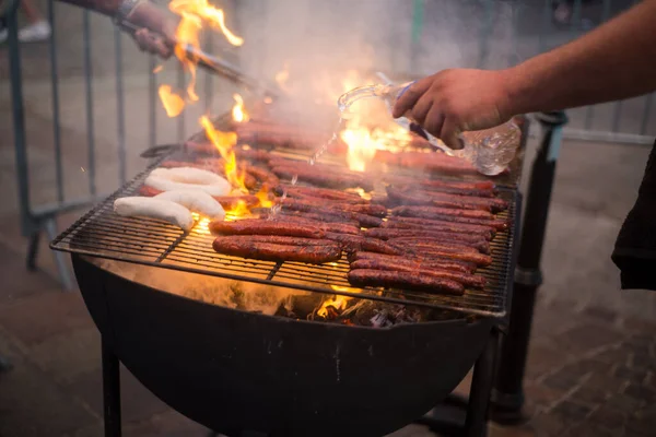 Fechar Linguiça Merguez Churrasco Rua — Fotografia de Stock