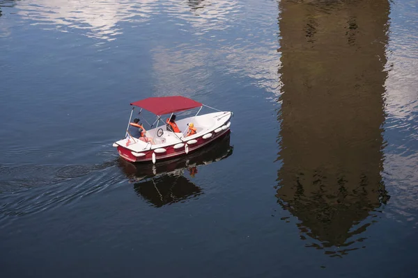 Straßburg Frankreich Juni 2022 Touristenboot Auf Dem Fluss Kleinen Viertel — Stockfoto