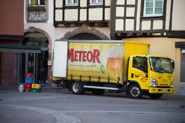 Colmar France July 2022 Profile View Yellow Meteor Beer Truck — Fotografia de Stock