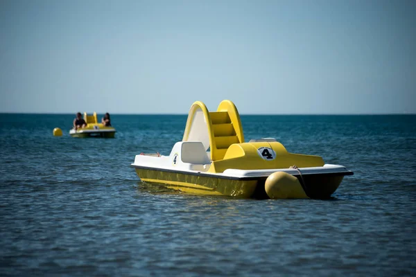 Valras France July 2022 View Yellow Plastic Pedalo Sea Blue — стоковое фото