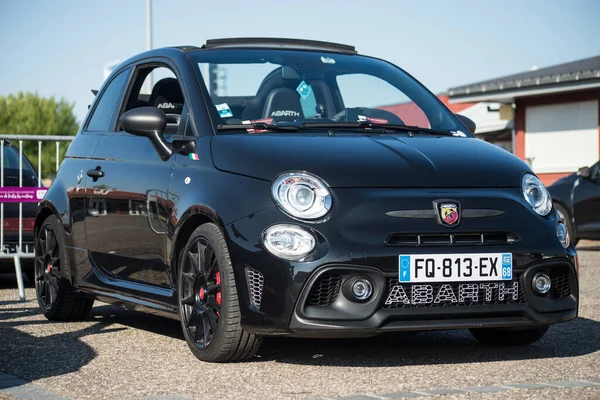 Lutterbach France Aout 2022 Front View Black Abarth 595 Parked — Stock fotografie