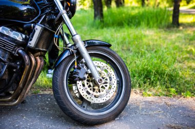 bir motosiklet ön tekerlek