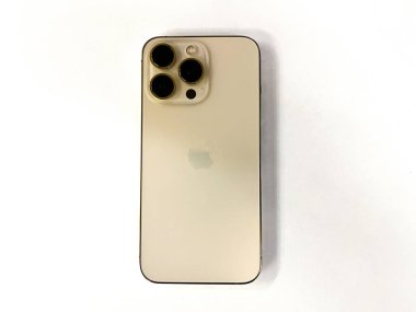 Grodno, Belarus - 30.212.2021: Yeni iPhone 13 Pro Gold
