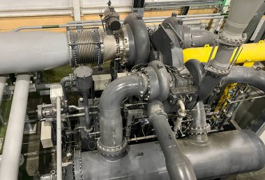 Hava turbo şarjı. Kompresör endüstriyel uygulamalar için hava sıkıştırıyor