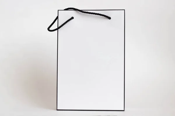 Подарочная Коробка Парфюмерии Белом Белом Изолированном Фоне — стоковое фото