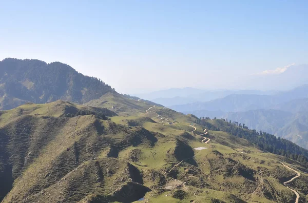 Άποψη Των Όμορφων Βουνών Της Λίμνης Parashar Himachal Pradesh Ινδία — Φωτογραφία Αρχείου