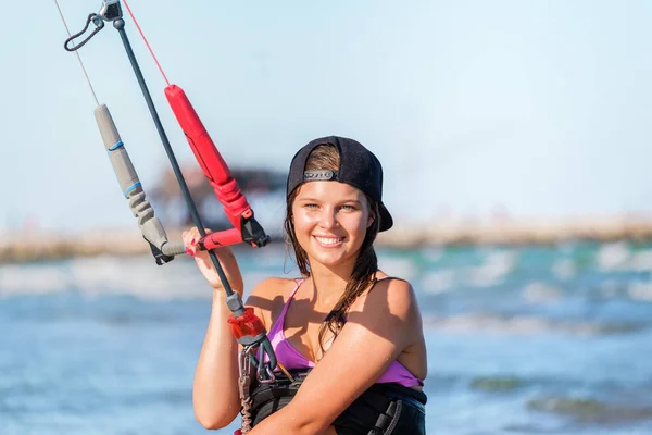 Portrait Kite Surfing Girl Smiling Swimsuit Kitesurf Beach Water Sports — Stockfoto
