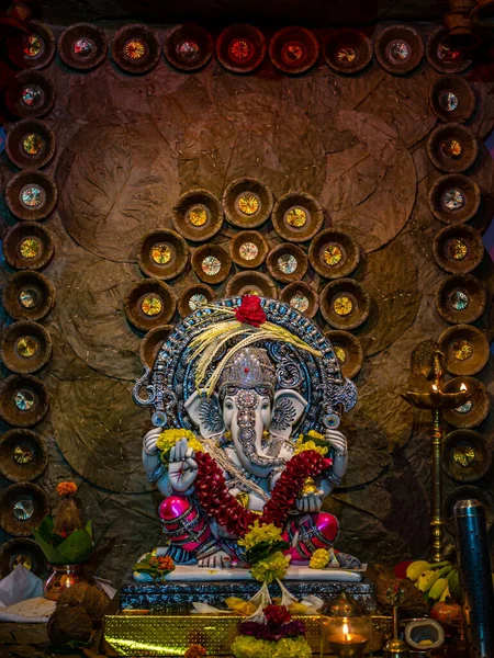 Estátua Senhor Ganesha Decorada Lindamente Usando Material Ecológico Durante Festival — Fotografia de Stock