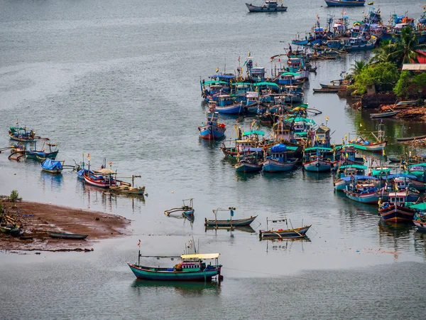 Ratnagiri India Noviembre 2021 Vista Panorámica Los Barcos Pescadores Arroyo —  Fotos de Stock