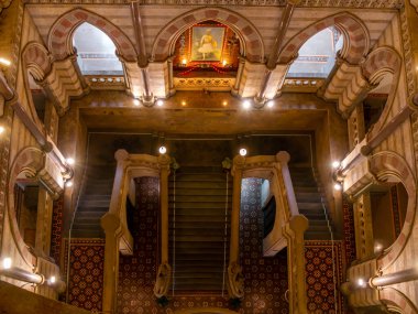 MUMBAI, INDIA - 18 Aralık 2021: BMC Genel Merkezi. Hintli zanaatkarlar tarafından çok güzel döşenmiş. Mumbai 'deki UNESCO Dünya Mirası.