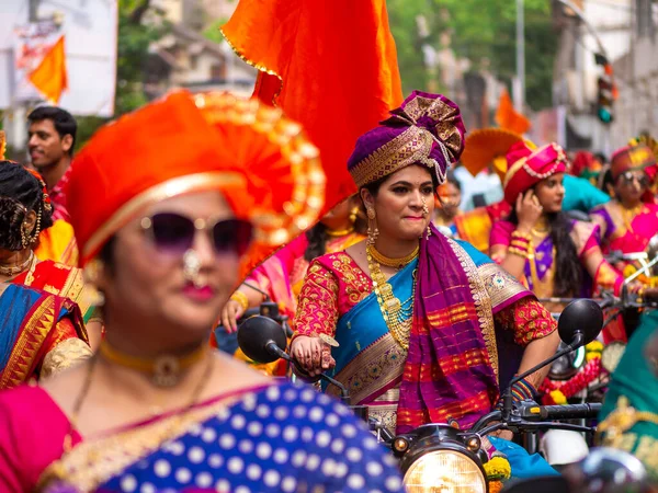 Mumbai India April 2022 Beautiful Indian Female Dressed Traditional Attire — стокове фото