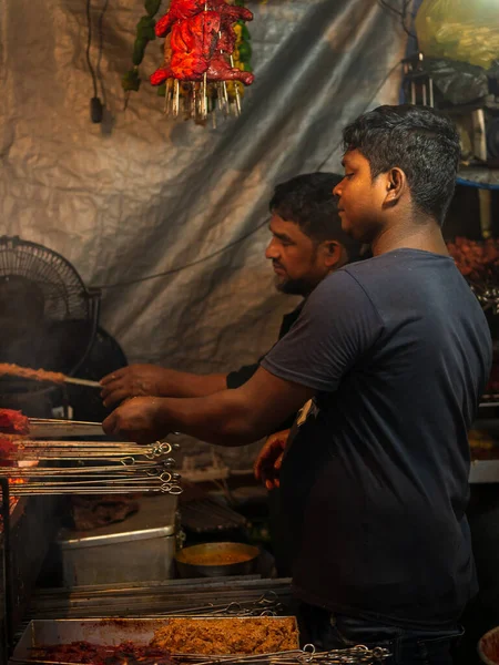 Mumbai India May 2022 Muslim Male Vendor Cooking Selling Halal — Stockfoto