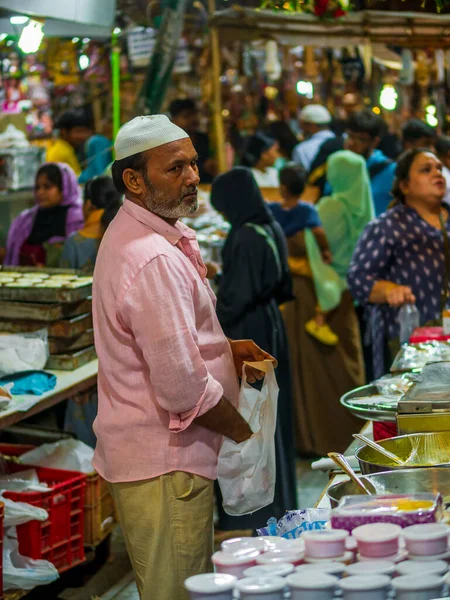 Mumbai India May 2022 Muslim Male Vendor Cooking Selling Halal — Stockfoto