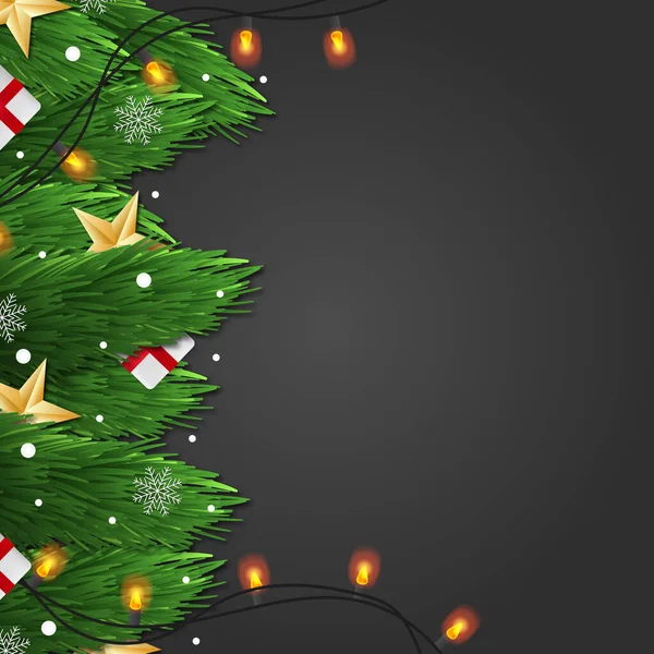 Tmavé Vánoční Pozadí Vánoční Stromek Dekoracemi Hračky Dárky Bílé Pozadí — Stock fotografie