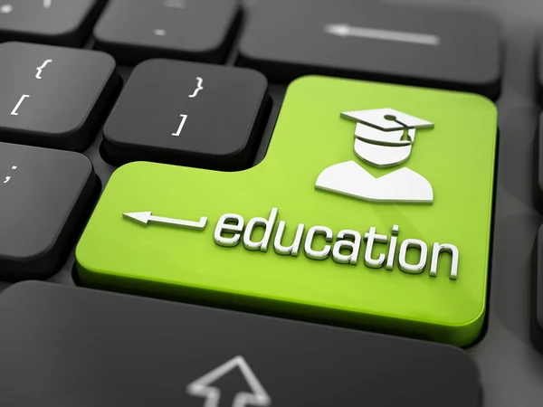 Концепція онлайн-освіти або електронного навчання — стокове фото