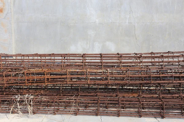 Steel rods used to reinforce concrete in construction — Stock Photo, Image