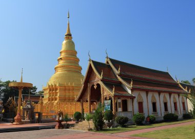 Budizm Tay Tapınak, wat phra lamphun yılında bu hariphunchai