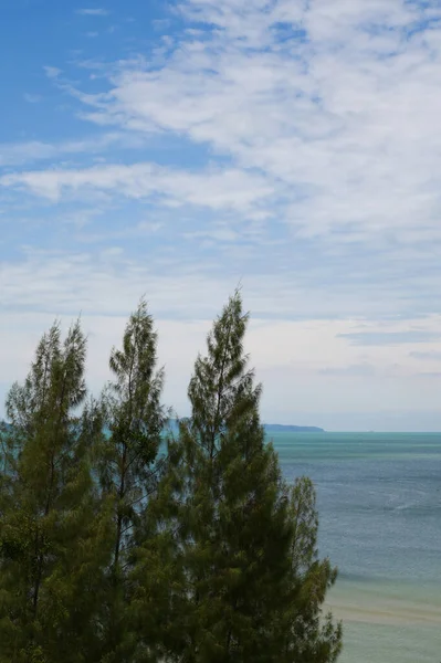 Deniz ve gökyüzünün manzarası, doğal arkaplan