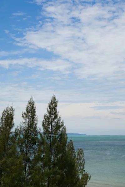 Deniz ve gökyüzünün manzarası, doğal arkaplan