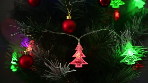 Рождественский Орнамент Елке Красивым Светом Празднования — стоковое видео