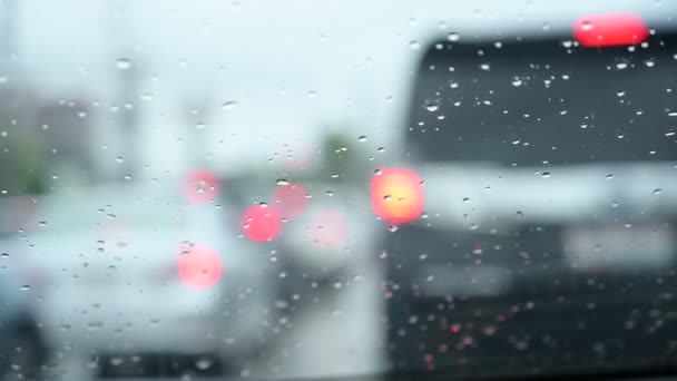 Αργή Κίνηση Σκηνή Αυτοκίνητο Βροχερές Ημέρες Υαλοκαθαριστήρα Καθαρίστε Σταγόνα Βροχής — Αρχείο Βίντεο