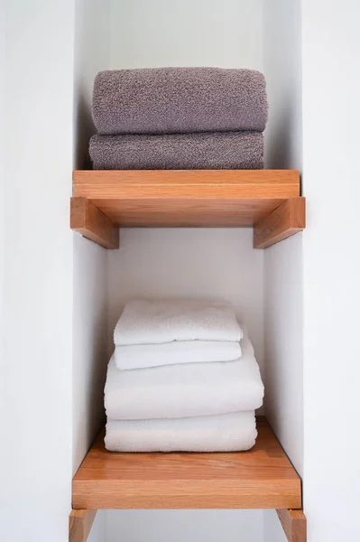 White Brown Towels Put Wood Shelf — Fotografia de Stock