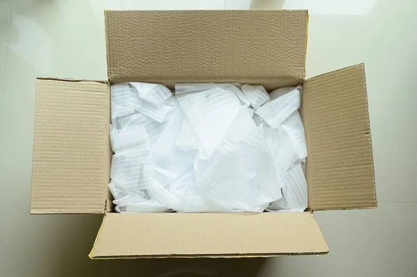 White Wrap Bubble Put Brown Box — Stock Photo, Image