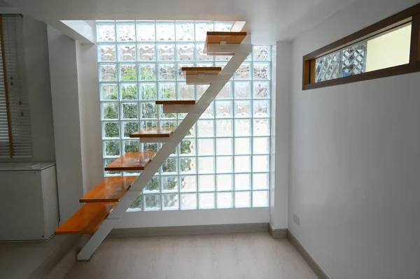 Houten Trap Glazen Wand Interieur — Stockfoto