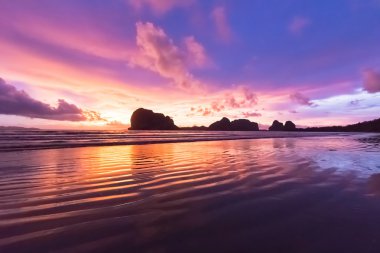 Pak Meng Sahili 'nde gün batımı, Trang, Tayland, Asya