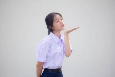 Asya Taylandlı lise öğrencisi üniforması. Güzel kız. Öptüm.